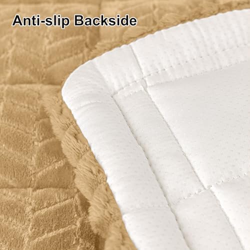Smiry Couch Cover for Dogs, Non Slip Fuzzy Pet Sofa Covers Washable