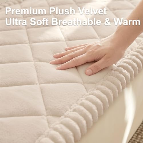 Smiry Non Slip Couch Cover for Dogs, Fuzzy Plush Pet Sofa Protector