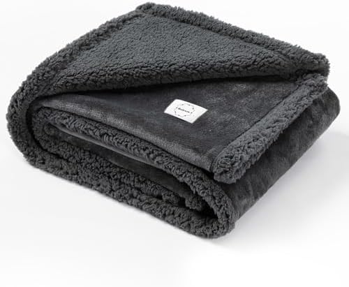 Waterproof Dog Blanket Reversible Pet Blankets for Bed Couch Covers Puppy Blankets Leakproof Sofa Couch Cover Cat for Warm Fluffy Washable Gray Mat-S-40x28in