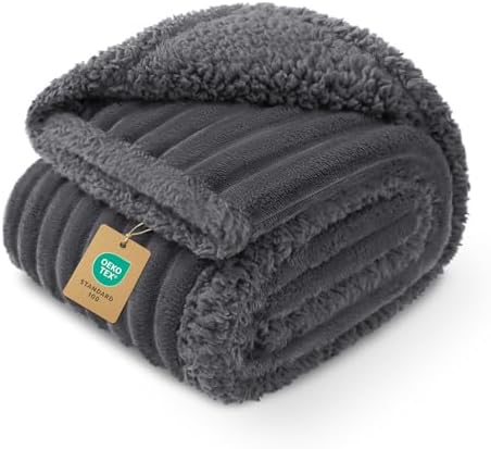 Luciphia Waterproof Dog Blanket, Washable Reversible Flannel Pet Throw