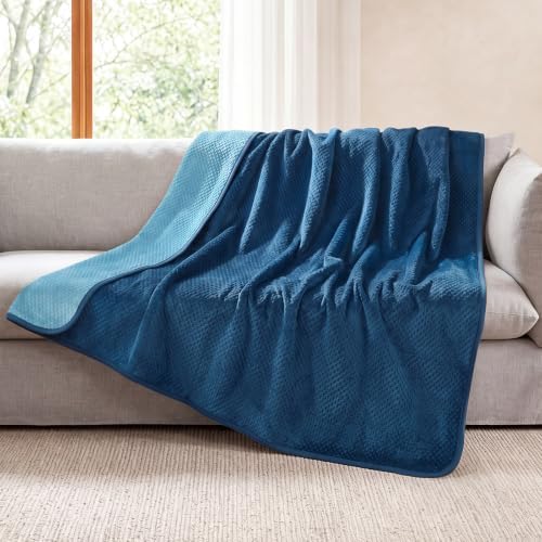 Luciphia Waterproof Blanket for Dog, Washable Reversible Fleece Pet Throw