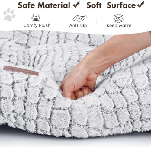 Dog Bed Crate Pad for Small Dogs 24"x18" White