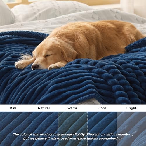 Bedsure ComfyFleece™ Waterproof Dog Blankets for Large Dogs,50x60