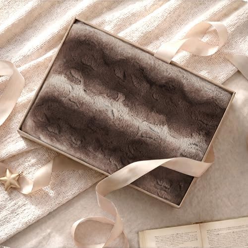 Waterproof Dog Blanket for Large Dogs, Dual-Sided Comfort Pet Calming Blanket for Couches, Cozy Cat Blanket Fleece Washable, Reversible Throw Blanket for Furniture Protection, 40"x50", Brown